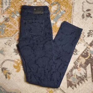 Silver Suki Skinny Jeans Women's Size 26 Low Rise Navy Brocade Pants